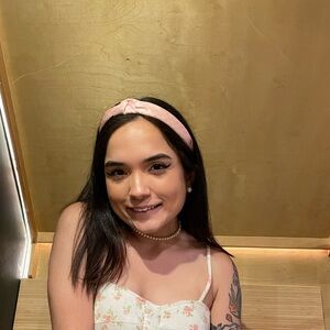 Meet your Posher, Nina